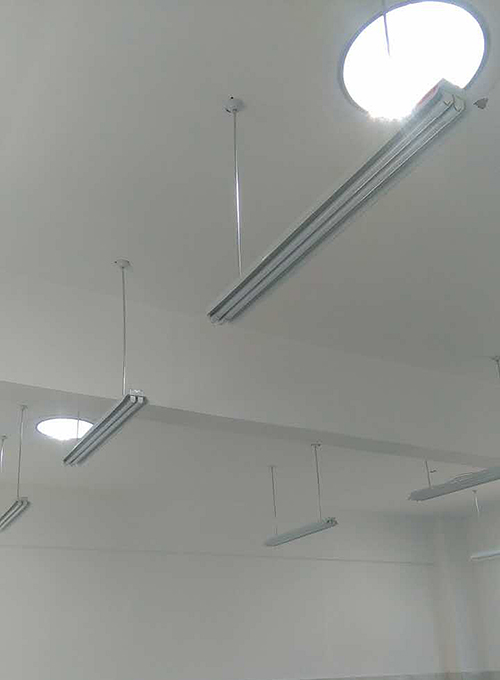 校園無(wú)電導(dǎo)光管采光照明效果